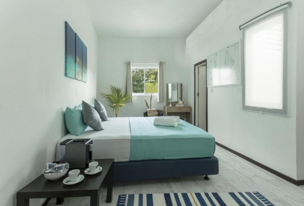 Hotel Surf Yoga Camp Thulusdhoo Esterno foto