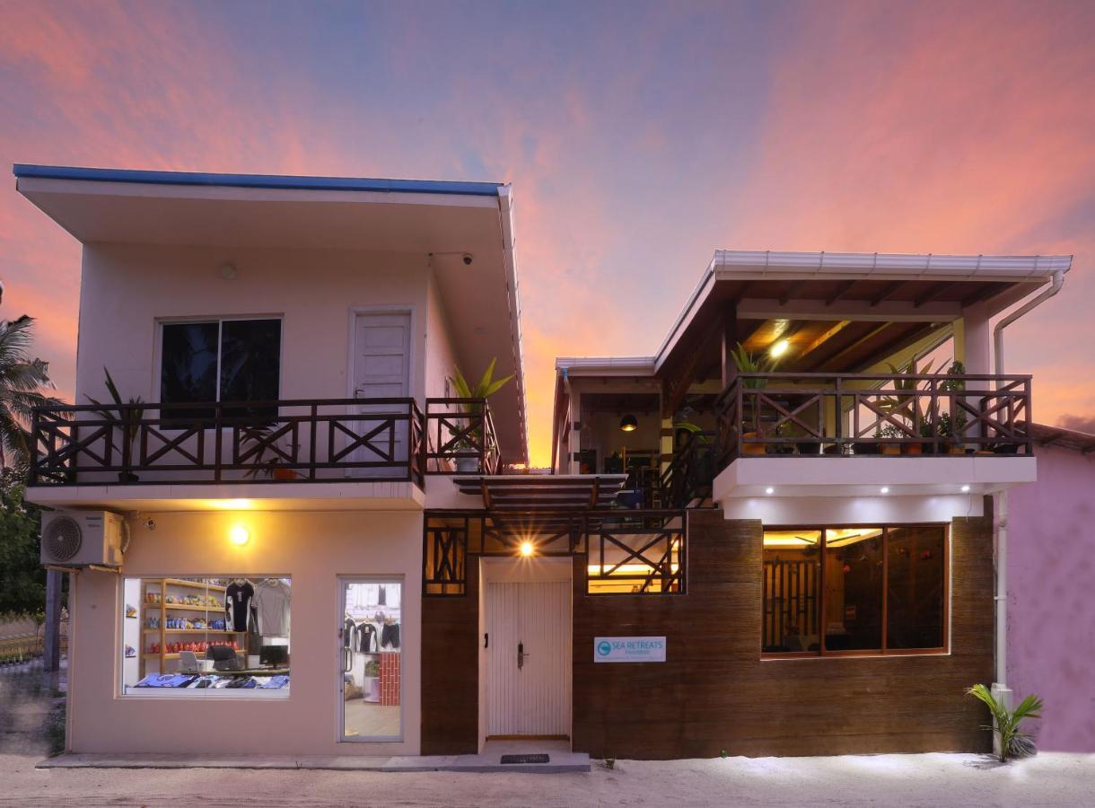 Hotel Surf Yoga Camp Thulusdhoo Esterno foto