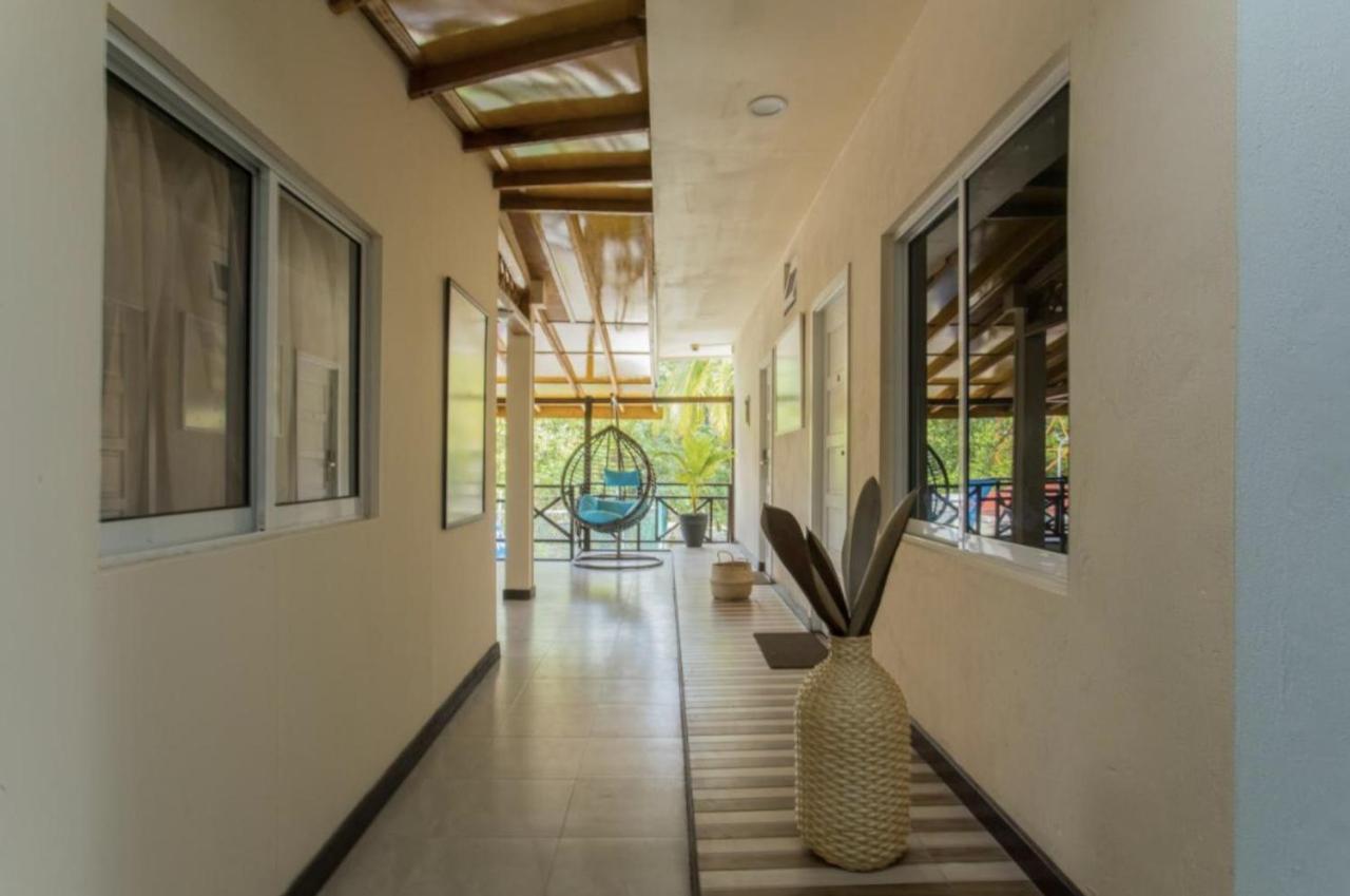 Hotel Surf Yoga Camp Thulusdhoo Esterno foto