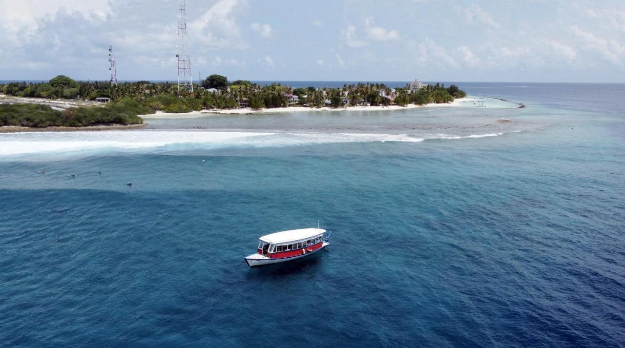 Hotel Surf Yoga Camp Thulusdhoo Esterno foto