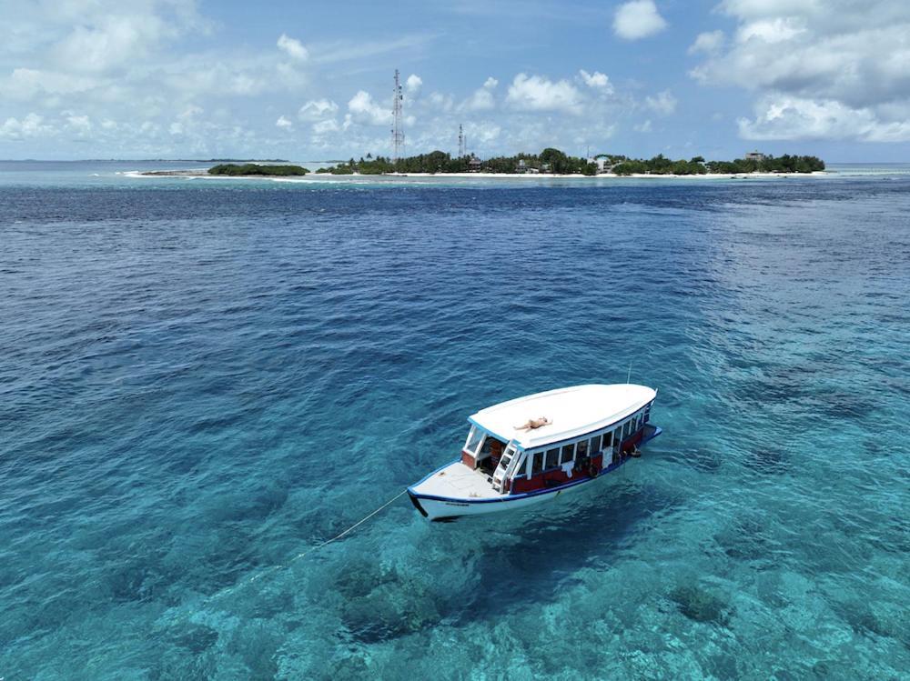 Hotel Surf Yoga Camp Thulusdhoo Esterno foto