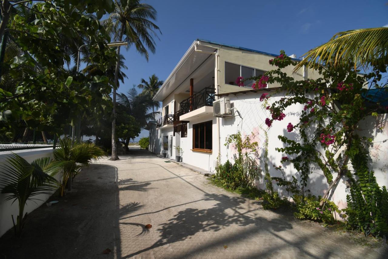 Hotel Surf Yoga Camp Thulusdhoo Esterno foto