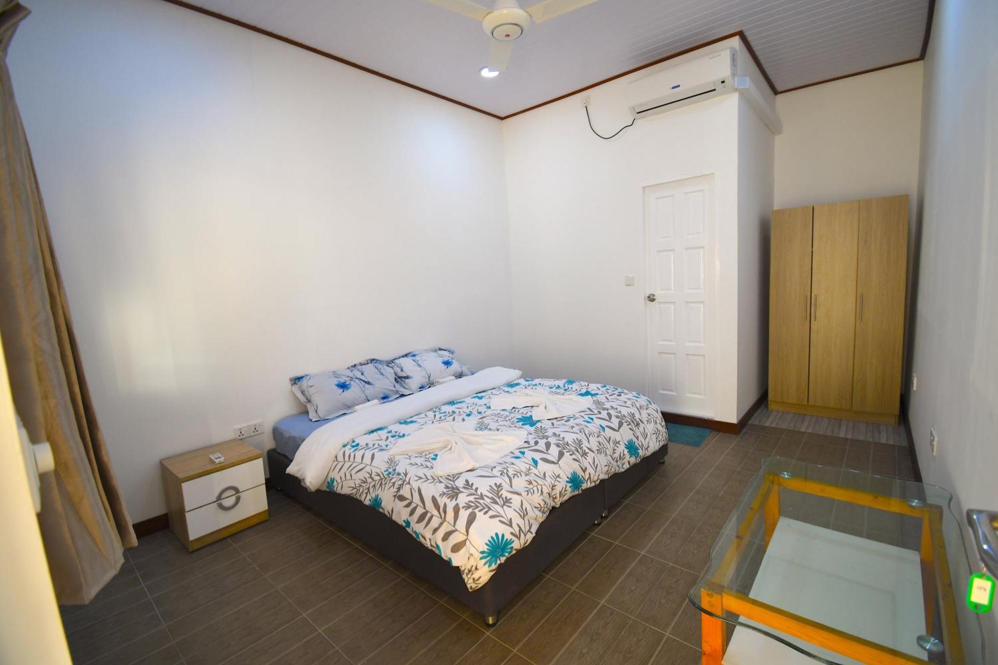 Hotel Surf Yoga Camp Thulusdhoo Esterno foto