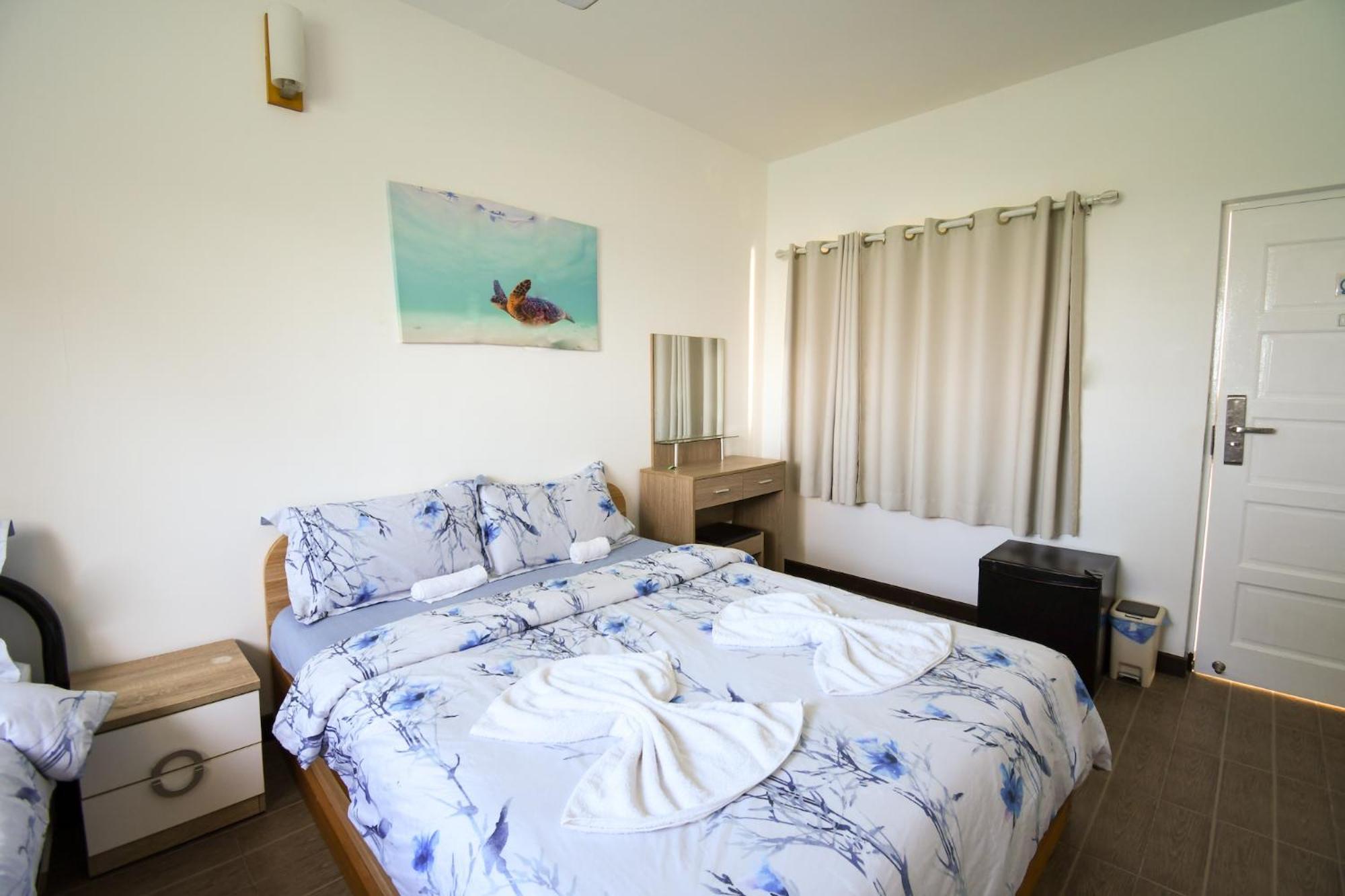 Hotel Surf Yoga Camp Thulusdhoo Esterno foto