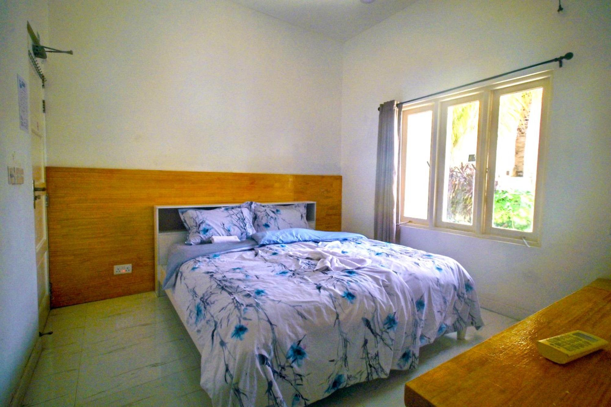 Hotel Surf Yoga Camp Thulusdhoo Esterno foto