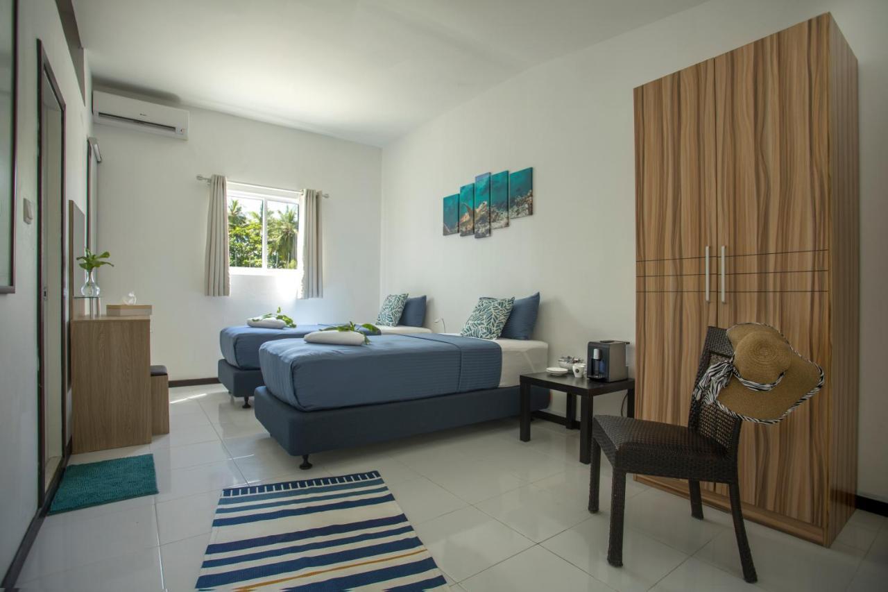 Hotel Surf Yoga Camp Thulusdhoo Esterno foto